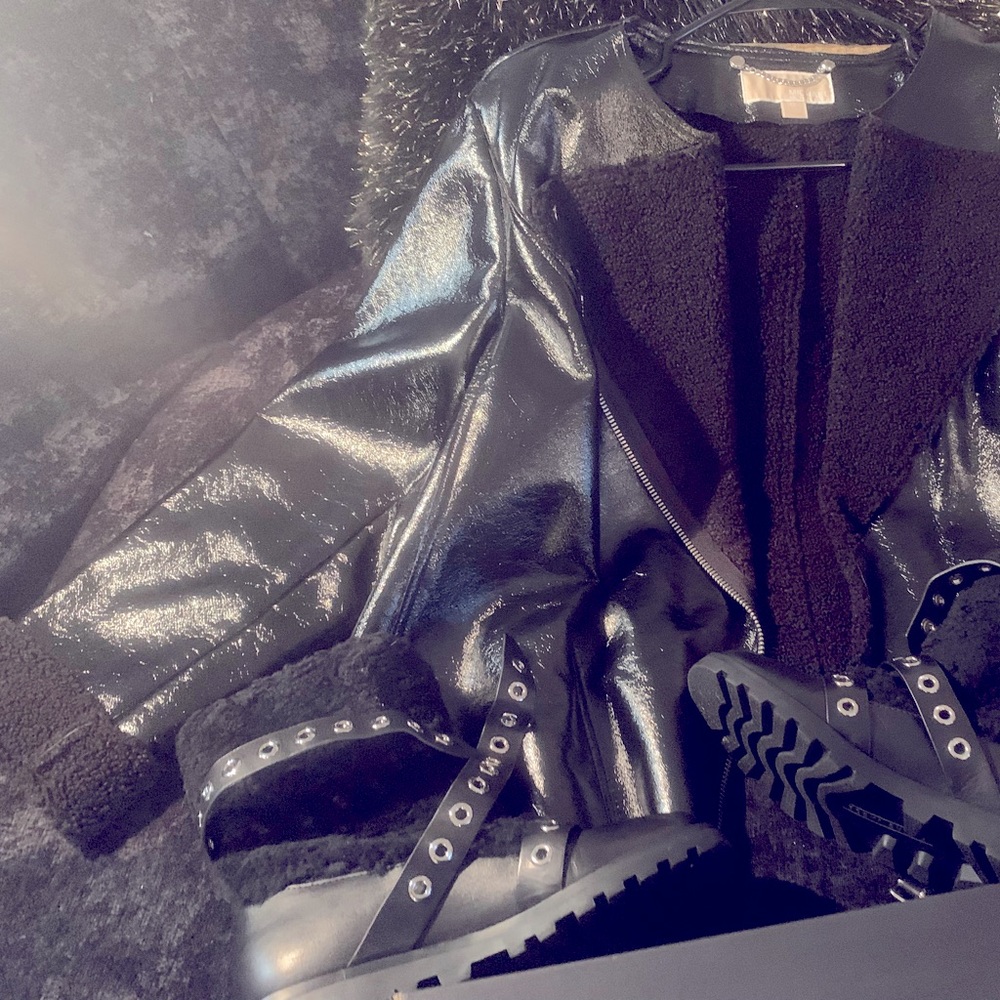MICHAEL KORS BLACK PATENT LEATHER SHEARLING JACKET SIZE 1X $150.00 OBO.